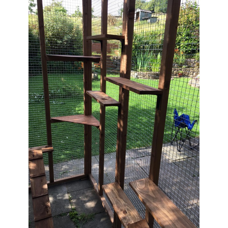 3 sided outlet catio